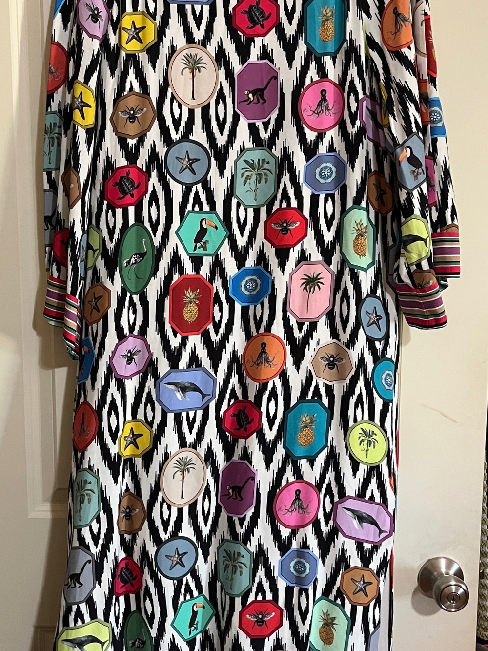 Vilagallo long kimono jacket with colorful graphic animal & nature medallionsNEW